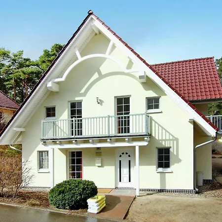 Holiday home Doppelhaushaelfte Strandhaus I In Trassenheide